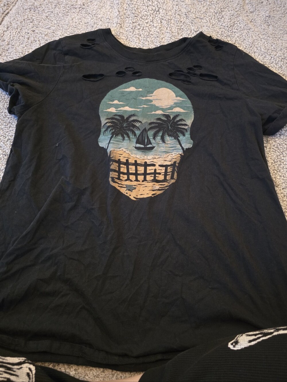 Heritage By Torrid Knit L Distressed Skull Beach Graphic Tee